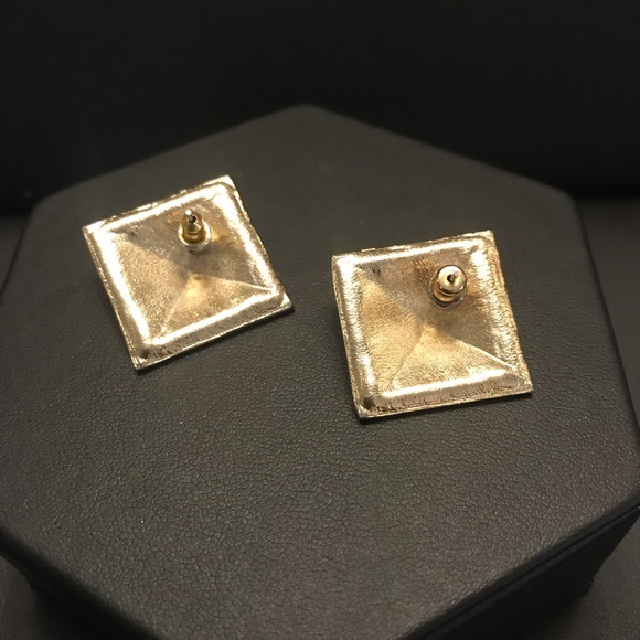 Vintage 1980’s Squared Pyramid Earrings - Picture 3 of 3